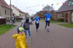 Alte Lauffreundschaft rostet nicht. Zu den Wettkämpfen trifft Lutz Klauß auf seine Bode-Runners. Mit Sabine Börner ist das gemeinsame Lauftempo bald gefunden.