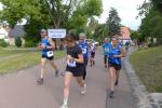 Auch Kirsten Geist (li.) und Jens Kunkel (re.) sind über zehn Kilometer unterwegs.