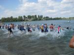Angenehme Wassertemperaturen und eine gute Wasserqualität fanden die Sportler im Löderburger See vor.