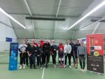 2 Teilnehmer der Gaensefurther Sportbewegung nahmen an der Ausbildung für Trainer im Tennis teil, Jan Schubert (4.v.r.) und Ingo Becker (4.v. l.) 
