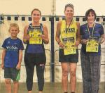 Die Dominanz der Gaensefurther Sportbewegung wurde auch in Eickendorf deutlich. Mit Janine Wuwer (l.) und Kathleen Mahler (r.) standen zwei auf dem Siegertreppchen.