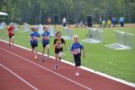 Im  800m Lauf der Altersklasse w8 lag Fabienne Sämisch lange in Führung. Zum Schluß wurde sie Zweite, Michelle Dritte und Nina Fünfte.