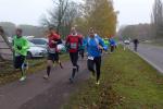 Kurz nach dem Start über 5 km beim Bernburger Solvay-Lauf, an dem neben Maik Löwe (r.) noch weitere 10  Gaensefurther teilnahmen.