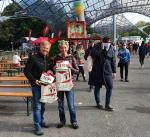 Christa und Harald Fümel vor ihrem Start beim München Marathon  