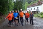 Nach 54 Kilometern Rad über die Berge, darf Jens-Uwe Börner (Startnummer 2006) die letzten 46 Kilometer nun endlich auch mal laufen. 