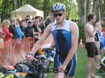 Als Läufer gab Maximilian Gäde jetzt sein Triathlon-Debüt. In 1:37:52 Stunden verpasste er nur knapp einen Podestplatz in AK mJA. 