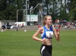 Für die  800 Meter Strecke braucht Chenoa-Leonie 3:27,53 Minuten. 