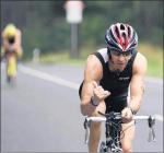 Detlef Schäfer belegte in Neuruppin Platz 42. Für die 40 km lange Radstrecke bei glühender Hitze benötigte er 1:08:06 Stunden. (Foto Volksstimme aus dem Vorjahr).