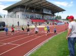 Lena (2.v.r.) konnte beim 400m Lauf mit neuer PB aufwarten.