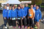 Gruppenfoto der Gaensefurther Sportbewegung und Lauffreunde vor dem Start in Leipzig: Claudia Meier, Josef Hindricks, Petra Becker, Sabine Börner, Dirk Meier, Katrin Winkler-Hindricks, Sylvia Köhn, Sandra Bielert (PSV Bernburg), Sibylle Schäper, Jörg Schäper, Henrik Böhme (Könnern), Frank Sager (Berlin), Jens-Uwe Börner
