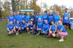 Die Bode-Runners der Gaensefurther Sportbewegung vor dem Start zum letzten Rennen im Solvay-Cup 2022: Jens-Uwe Börner, Janine Wuwer, Thomas Braun, Sandra Homann, Emily und Lotta Siebert, Harald Fümel, Verena Hildebrandt, Sabine Börner, Claudia Meier (u.v.l.), Stefan Sindermann, Heike Lenz, Jürgen Günther, Daniel Wuwer, Petra Becker, Bärbel Lallecke, Kathleen Mahler, Christa Fümel, Nancy Bothe, Marc Krüger, Renate Liedtke, Dirk Meier, Kirsten Geist und Rinaldo Schielke (o.v.l.).