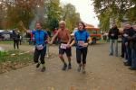 Zieleinlauf von Emil Ryll aus Hettstedt gemeinsam mit Sabine Börner und Sylvia Köhn.