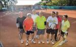 Die Spieler sind froh über den guten Zustand der Tennisanlage v.l.Wolfgang Schmidt, Herbert Mandel, Manfred Rademann, Roberto Henschke, Hans-Georg Schneider, Reiner Christoph und Frank Hirschfeld.