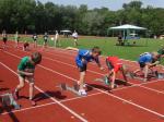 Lars und Lukas (blaues T-Shirt) im 50m Vorlauf.