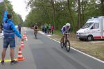 Triathlet Steffen Schöler von der Gaensefurther Sportbewegung auf der 43,5 Kilometer langen Wettkampfstrecke.