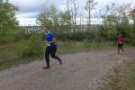 Sandra Zelmer lief den Herren der Gaensefurther davon und kassierte als Bergprämie eine herrliche Aussicht auf den Geiseltalsee. Zum Zieleinlauf waren Zelmer, Braun und Günther wieder vereint.