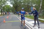 Kein Gramm Fett zu viel und bis in die Haarspitzen durchtrainiert! Steffen Schöler von der Gaensefurther Sportbewegung auf dem abschließenden Lauf über zehn Kilometer 