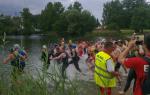 Die Triathleten mussten eine 500m Strecke im Wasser bewältigen, das nicht gerade eine angenehme Temperatur aufwies. 