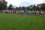 Startaufstellung zum 2,5 Kilometerlauf beim 29. Zeitzer Stadtlauf. Die kleine Emily Siebert (Mitte, blaues Shirt), ging als zweitschnellste weibliche Starterin aus diesem Rennen.