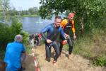 Die Anstrengung auf der 1,5 km Wasserstrecke steht Steffen Schöler ins Gesicht geschrieben.