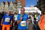 Zieleinlauf für Josef Hindricks auf dem Marktplatz zwischen dem Bremer Roland und Rathaus. 