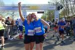 Claudia Meier und Sibylle Schäper nach 10 Kilometern im Ziel.