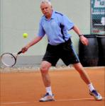 Achim Engel (Herren 50) war im Einzel und im Doppel zusammen mit Steffen Mattheis erfolgreich. Achim Engel (Herren 50) war im Einzel und im Doppel zusammen mit Steffen Mattheis erfolgreich.