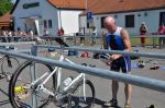 Nach 29:08 Minuten Laufen wechselte Jürgen Eisfeld auf das Fahrrad Nach 29:08 Minuten Laufen wechselte Jürgen Eisfeld auf das Fahrrad