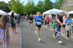 Nadine Rudolph steigert sich von Lauf zu Lauf. Beim 31. Zeitzer Stadtlauf belegte sie nicht nur vereinsintern die schnellste Zeit bei den Frauen, auch in der W45 erlief sie sich den ersten Platz. Nadine Rudolph steigert sich von Lauf zu Lauf. Beim 31. Zeitzer Stadtlauf belegte sie nicht nur vereinsintern die schnellste Zeit bei den Frauen, auch in der W45 erlief sie sich den ersten Platz.