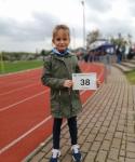 Nachdem Emily Siebert bisher nur an reinen Wettkämpfen im Laufbereich teilgenommen hatte, bedeutete ein Leichtathletik-Wettkampf im Stadion eine Premiere für sie.