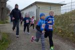 Johanna Blauwitz (v.l.) und Jan Hübner (v.r.) lassen ihre Runde über 1,3 Kilometer ruhig angehen. 