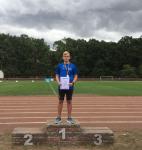 Auf seine Goldmedaille im Kugelstoß war Tom mächtig stolz.