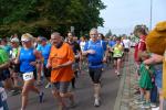 Petra Becker (vorn, links) gehörte zu den 745 Teilnehmern in Magdeburg. Auf der 5,1 km Distanz wurde sie neunte ihrer Altersklasse.