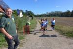 Auf der 11,5-Kilometer-Runde wird Kirsten Geist (li.) nach 57 Minuten als zweite Frau Gesamt einlaufen. Damit landet sie in ihrer Altersklasse W55 auf dem ersten Platz.