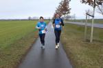 Der letzte Kilometer auf der Halbmarathondistanz f&uuml;r Marion Wagner vom LTV Genthin und Heike Lenz (r.) von der Gaensefurther Sportbewegung.