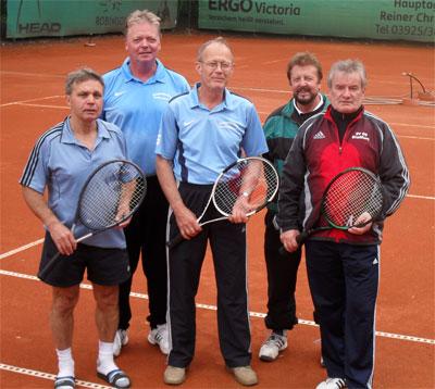 Die II.Herren 50 Mannschaft v.l.Frank Hirschfeld, Dr. Dieter Naumann, Norbert Krebs, Dr. Harald Friedrich, Herbert Mandel Die II.Herren 50 Mannschaft v.l.Frank Hirschfeld, Dr. Dieter Naumann, Norbert Krebs, Dr. Harald Friedrich, Herbert Mandel