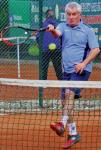 Obwohl Herbert Mandel sein Einzel gewann mussten sich die Herren 60 unseres Vereins gegen den TC Oschersleben geschlagen geben. Obwohl Herbert Mandel sein Einzel gewann mussten sich die Herren 60 unseres Vereins gegen den TC Oschersleben geschlagen geben.