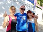 Was f&uuml;r ein verr&uuml;cktes Triathlon-Wochenende f&uuml;r die Familie Geist, die mehrfach auf unterschiedlichen Distanzen an die Starts ging (Kirsten, André und Claudia Geist v.l.).