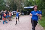Kathleen Mahler gibt das Tempo an, Nancy Bothe folgt mit schweren Beinen nach ihrer 50-Kilometer-Wanderung am Vortag. Beide Bode-Runner-M&auml;dels puschen sich gegenseitig und bringen die sechs bergigen Kilometer in das Ziel.