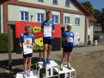 Das Podest geh&ouml;rte im Dreikampf der Altersklasse m10 ganz den Gaensefurthern v.l. Lukas Ladehoff, Lars Weidig und Jan H&uuml;bner.