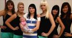 Auf sie kann sich Doris Pirwitz immer verlassen: v.l. Anne Pirwitz, Susen Bothin, Manuela Bunge, Svenja Offenb&auml;cher, Tina Scheithauer, Julia Le Quang.