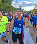 „Bei mir lief es gut, ich bin total happy!“, so Nancy Bothe nach ihrem Zieleinlauf an die daheimgebliebenen. Urlaub an der K&uuml;ste steht nun an, und beim Kap Arkona-Lauf am n&auml;chsten Wochenende wird sie schon wieder laufend unterwegs sein.