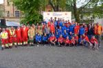 Viele helfende H&auml;nde machten den 4. Sta&szlig;furter Salzland-Lauf wieder zum Erfolg. Mit dabei waren unter anderem die Freiwillige Feuerwehr Sta&szlig;furt, die Salzland-M&auml;use vom Sta&szlig;furter Karnevalsverein, der ASB, die Salzfee, DJ Frank, Chris Peterka als Caterer, Florian B&ouml;rner als unerm&uuml;dlicher Moderator, die Schrauberjungs aus F&ouml;rderstedt sowie zahlreiche Helferinnen und Helfer aus den eigenen Reihen der Gaensefurther Sportbewegung. Gemeinsam wurde „Sta&szlig;furt wieder gerockt“, so Organisatorin Sabine B&ouml;rner.
