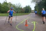 Jens Kunkel wechselt je nach Lust und Form gerne zwischen Lauf und Nordic Walking. Beim PflaKuMa-Lauf war er als Walker unterwegs. Die vor ihm laufenden Damen wurden quasi 3,7 Kilometer gejagt, denn das Klicken seiner St&ouml;cker kam bedrohlich nahe. Kunkel im Ziel: „Nein, ihr habt mich gezogen!“, freute er sich &uuml;ber den Gesamtsieg bei den Nordic Walkern.