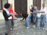 So richtig viel zu tun gab es auf der Rathaustreppe von Hecklingen nicht f&uuml;r die Jubilarin.