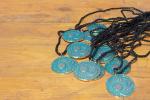 Die begehrte Finishermedaille vom Himmelswegelauf zeigt die &auml;lteste, bisher bekannte Darstellung des Kosmos. Sechs Bode-Runners der Gaensefurther Sportbewegung haben sie sich bei der achten Auflage des Himmelswegelaufes redlich verdient.