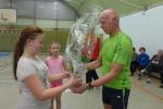 Zu seinem 75. Geburtstag lie&szlig;en es sich die Leichtathletik-Kinder nicht nehmen, ihren als Vertreter eingesprungenen Trainer mit kleinen Pr&auml;senten zu &uuml;berraschen.   