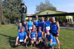 Rieke Lucie und Emilia Jette Zaschke, Christa F&uuml;mel, Aileen und J&ouml;rg Sch&ouml;nherr, Sandra Zelmer, Jens-Uwe B&ouml;rner (hinten v.l.), Jan Zaschke, Harald F&uuml;mel, Sabine B&ouml;rner und Kathleen Mahler (vorn v.l.) vor dem Start zum 25. Tangerh&uuml;tter Tangerlauf