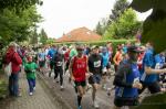 Ein gro&szlig;es Teilnehmerfeld begibt sich auf die Strecke.