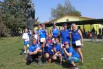 Rieke Lucie und Emilia Jette Zaschke, Sandra Zelmer, Christa F&uuml;mel, Aileen und J&ouml;rg Sch&ouml;nherr, Jens-Uwe B&ouml;rner (hinten v.l.), Jan Zaschke, Harald F&uuml;mel, Sabine B&ouml;rner und Kathleen Mahler (vorn v.l.) nach dem Zieleinlauf mit Urkunden und Medaillen